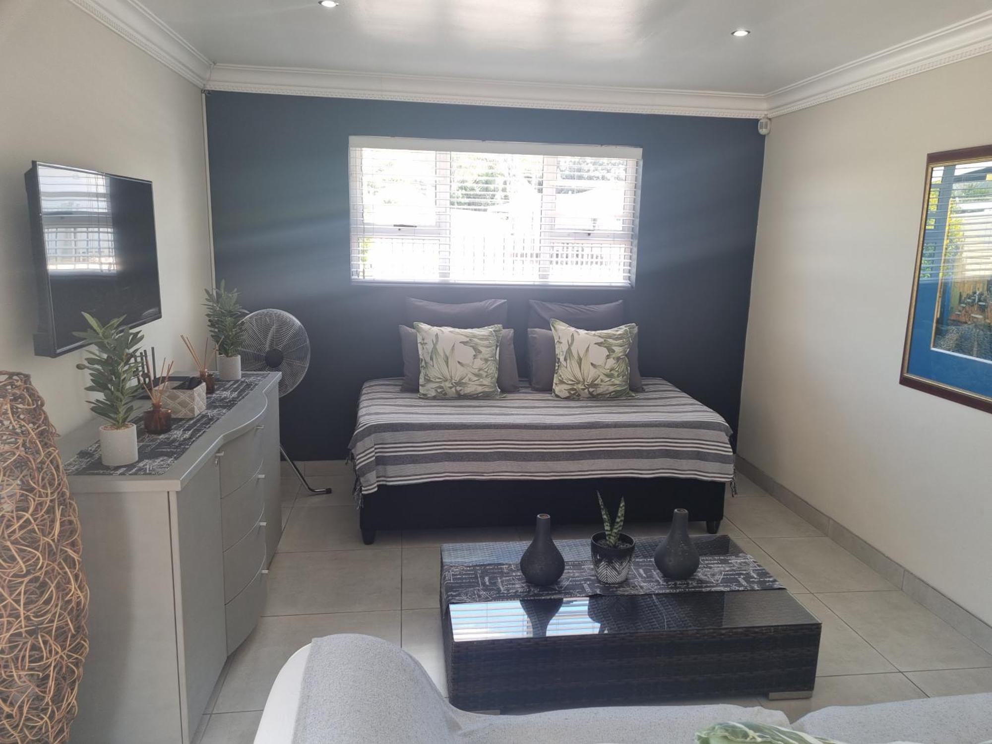 1 On Sonnet Apartment Cape Town